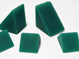 Triangle plastic finishing media — enhanced supplier photograph